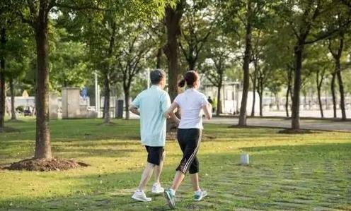 晨练后身体轻松又不喘？3个信号告诉你，心脏好得让人羡慕