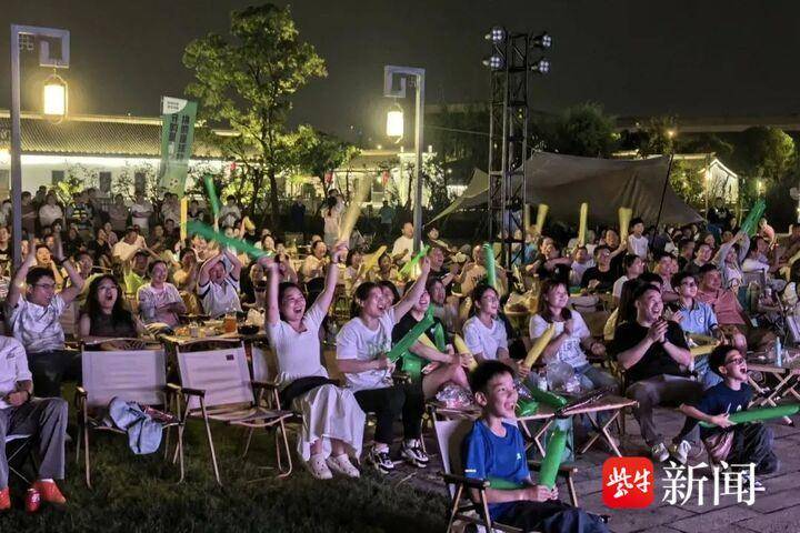无锡上线40个“足球夜市”