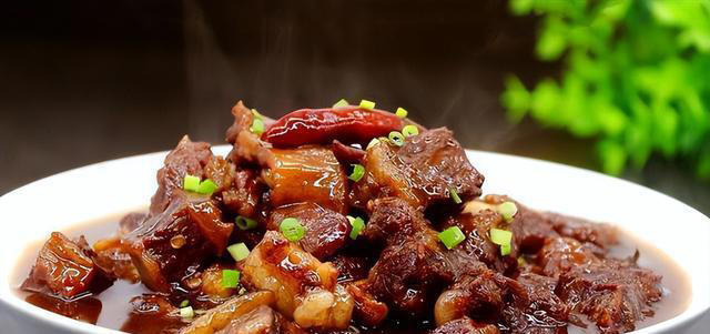 夏天，这肉再贵也要吃，一补铁，二强体，三增食欲，中老年要常吃