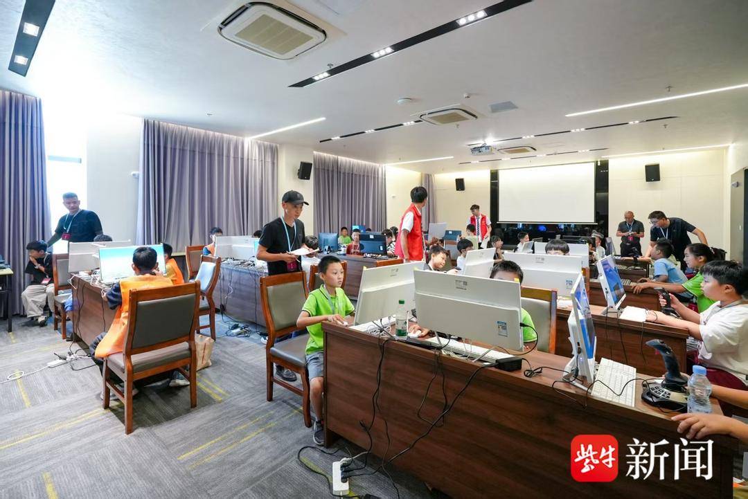 第九届全国青少年无人机大赛宜兴开赛