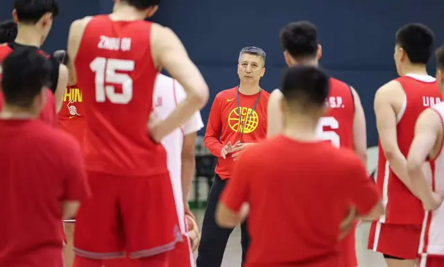 中国男篮名单调整！年轻后卫离队，赵继伟或回归，郭士强全力出击