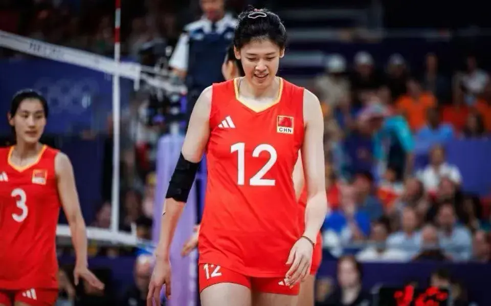 李盈莹入选两次，比肩朱婷，中国女排三人被提及，一人没想到