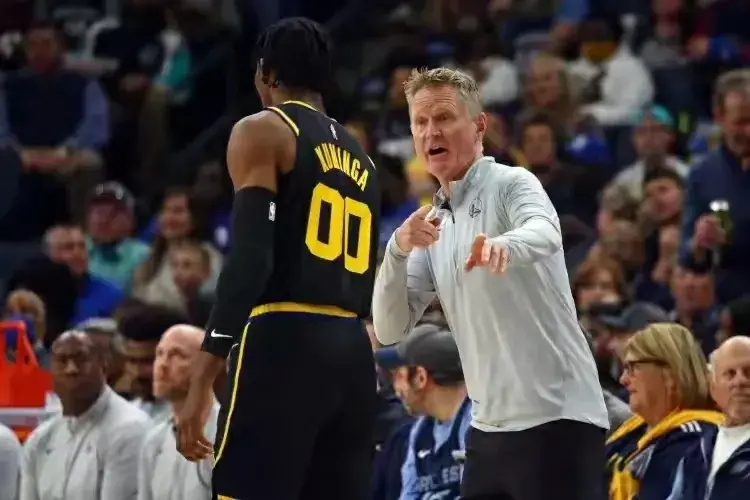 疯狂NBA:哈登难回火箭，准合同2年7750万元，勇士传出坏消息