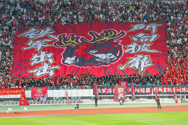 盐城队登顶“苏超”积分榜