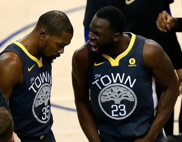 疯狂NBA:哈登难回火箭，准合同2年7750万元，勇士传出坏消息