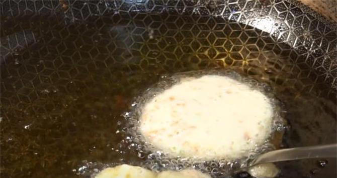 早餐饼夏天新做法，蓬松柔软，20秒出锅，比油条包子都好吃