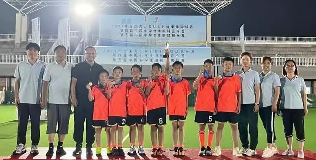 小县城学生挥棒夺冠，书屋点燃航天梦，教育咋这么牛？