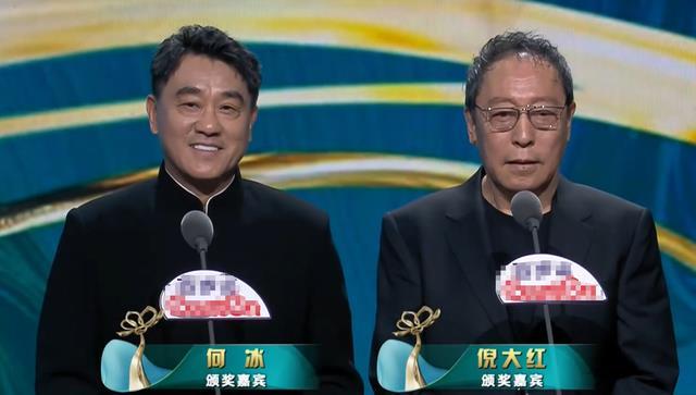 上海一夜，坐“靳东”后边的王宝强，让所有人见识了他的不解风情