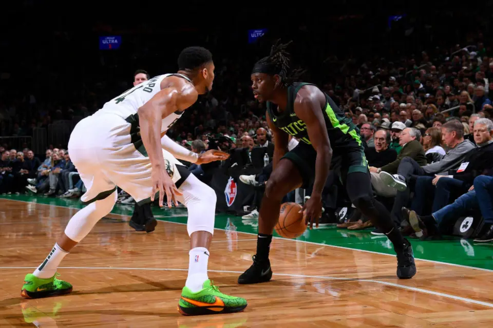 四人要离开，两人成累赘，第一支散架球队！NBA超巨终于能离队了