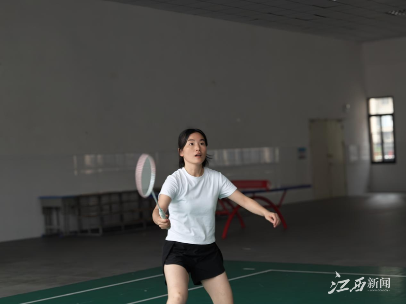 宜阳新区官园学校：教职工球类赛活力满校园