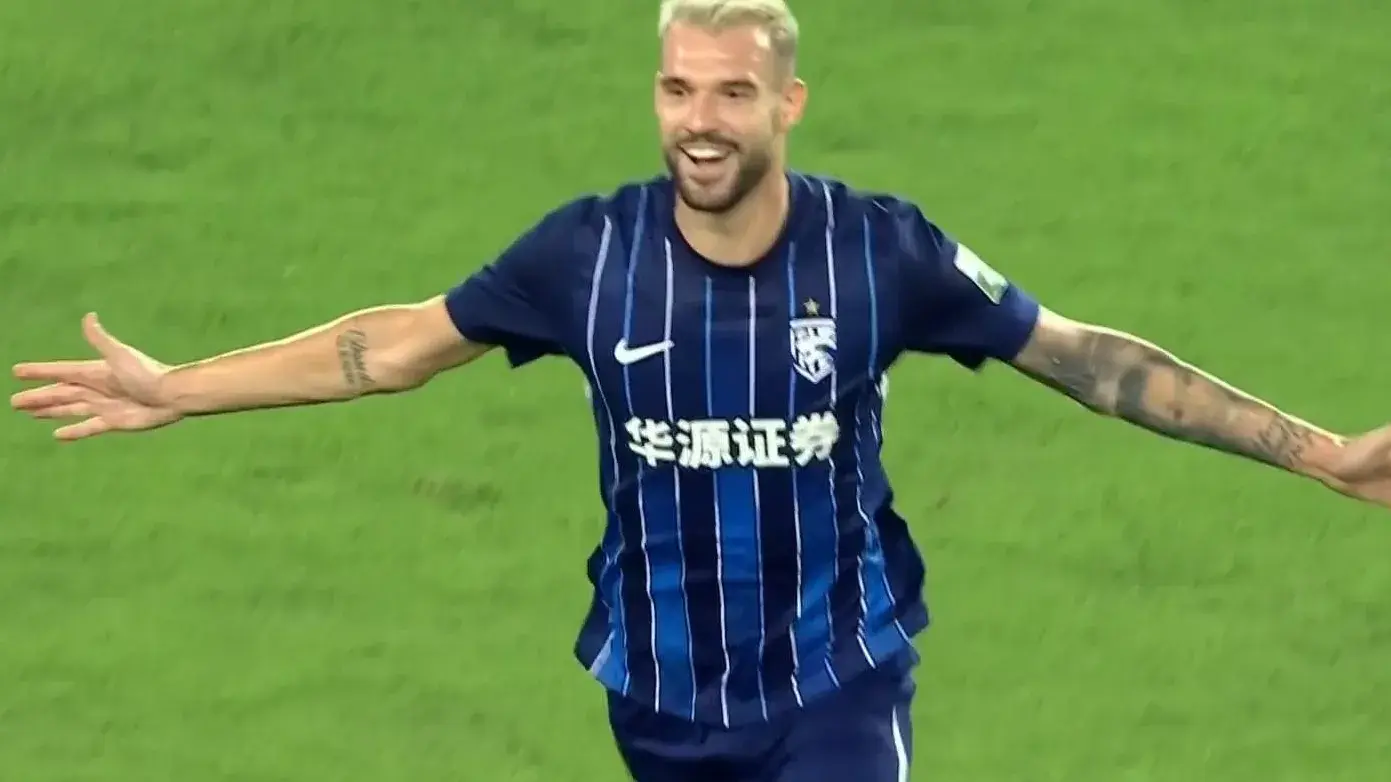 2-2！2-1！中超又乱了，成都蓉城翻车，梅州八连败，申花重返榜首
