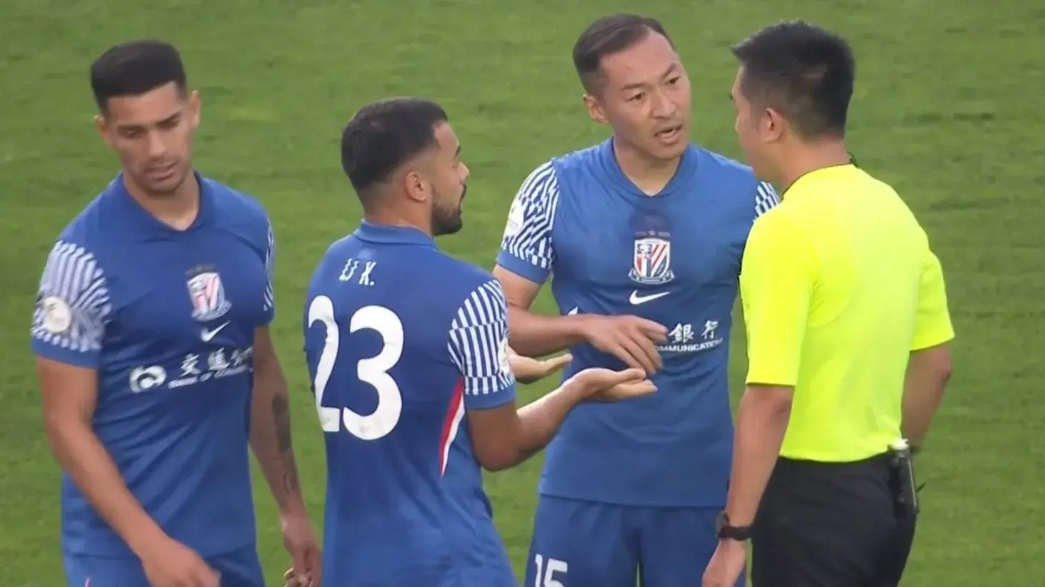 2-2！2-1！中超又乱了，成都蓉城翻车，梅州八连败，申花重返榜首