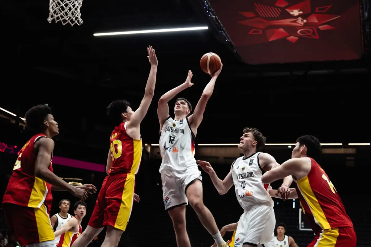 U19男篮世界杯一夜3场惨案，中国连败垫底，1队弃权，美国大胜！