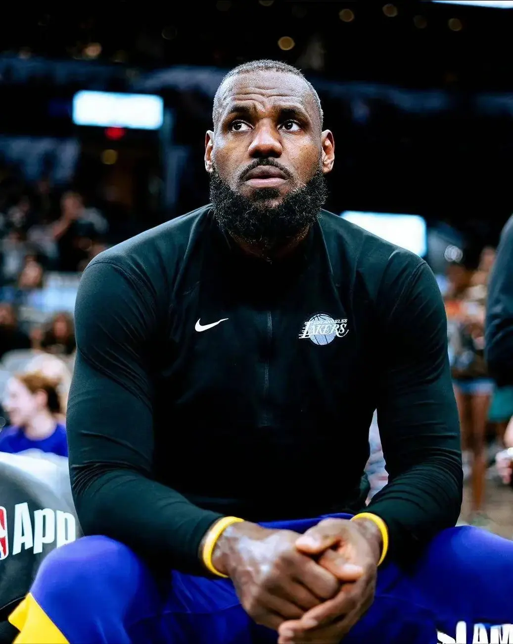 5年1.22亿！快船回报哈登，詹姆斯破NBA79年记录，湖人遭悍将拒绝