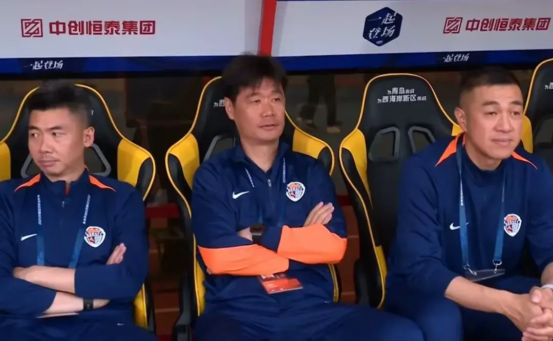 随着青岛海牛0:1西海岸以后，李霄鹏和教练组 极有可能做出4大改变