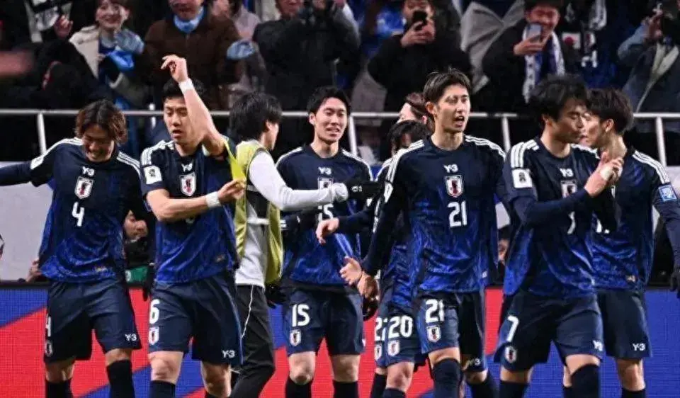 18点24，东亚杯国足vs日本，久帅率队第2战，迎好消息，有望爆冷