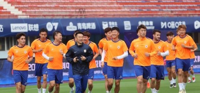再见泰山？记者：崔康熙踢完河南后将回韩国疗养，引发3大疑问