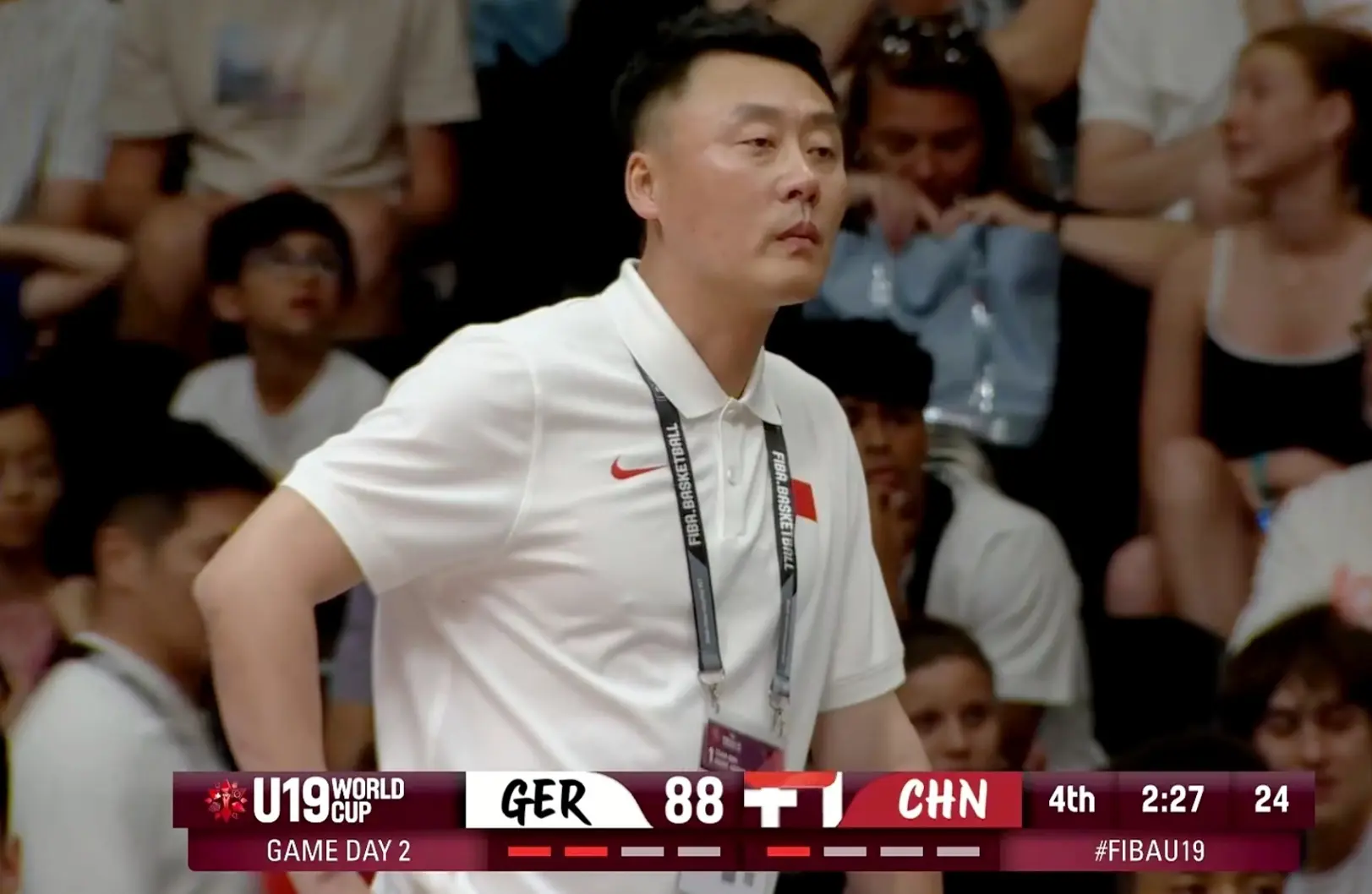 离谱操作令人无语！U19国青男篮惨败两场，主教练备受质疑