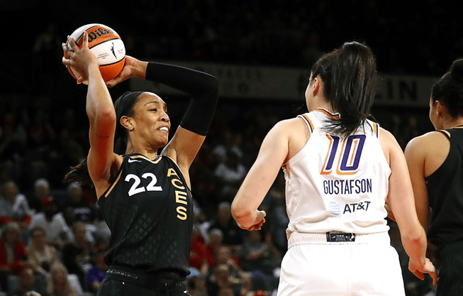WNBA：阿贾-威尔逊狂揽26分18篮板率领王牌84-81险胜水星