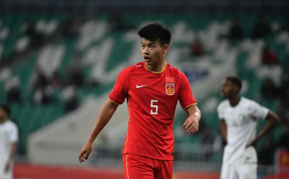 这也配叫换血？中超6大才俊无缘东亚杯！19岁海港红星3球4助仍落选