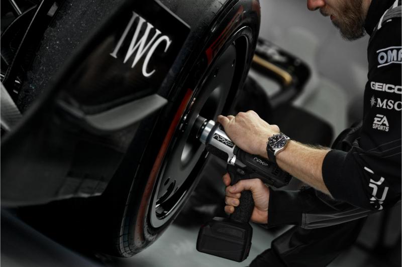 《F1：狂飙飞车》热映 打造影史上最真实的赛车电影