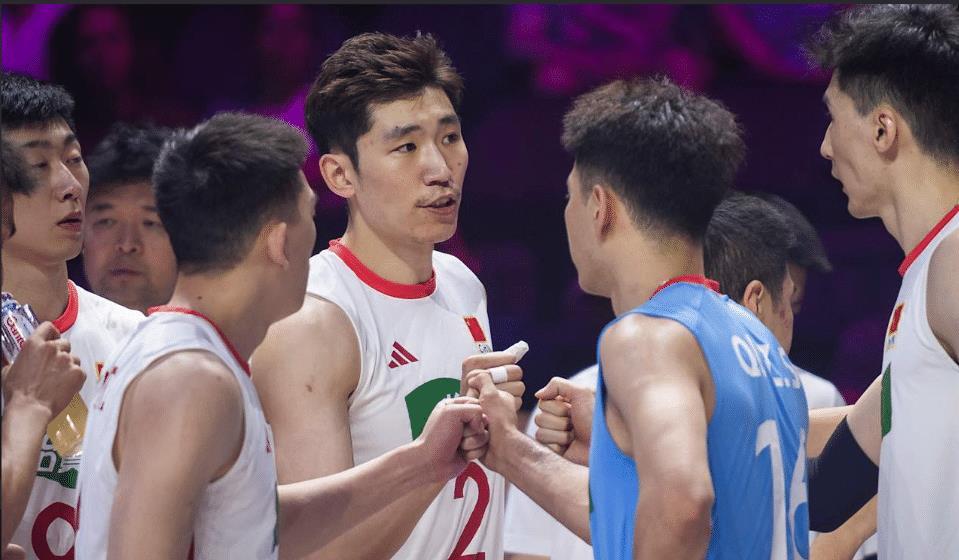 中国男排0-3加拿大队，遭遇五连败，发扣拦不如对手，江川15分