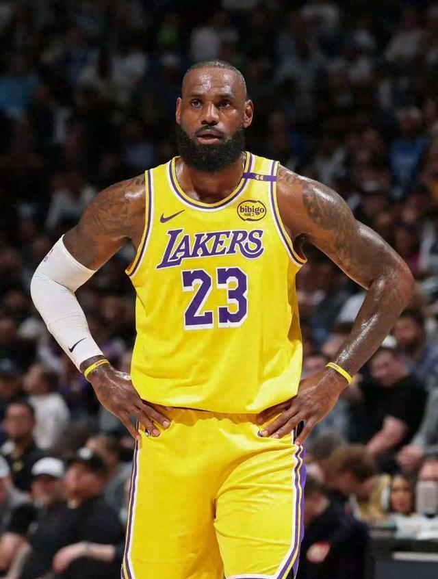 詹姆斯将执行球员选项留在湖人，下赛季将刷新NBA最长职业生涯纪录