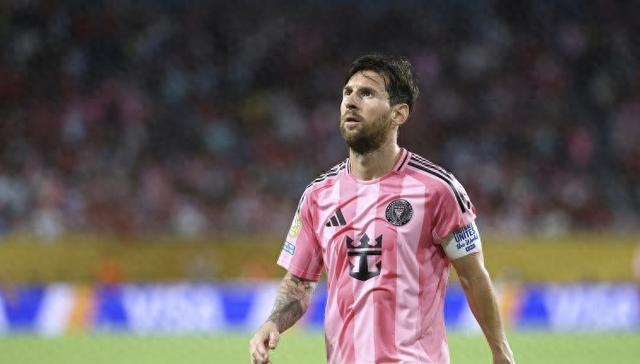 世俱杯8强定4席！大巴黎4-0迈阿密梅西无奈！拜仁4-2横扫巴西劲旅