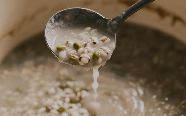 绿豆和它是天生一对！三伏天这样吃，湿气悄悄溜走