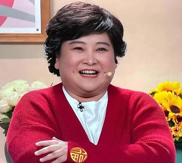 贾玲瘦身100斤后首秀网球场，与奥运冠军对战，活力少女感爆棚？