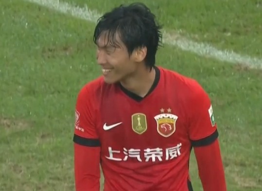 世界波得分！李新翔连续三场破门 海港赛季首人