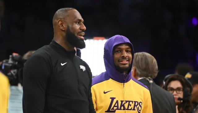 23个赛季！历史首人！詹姆斯NBA最后一舞或将申请交易
