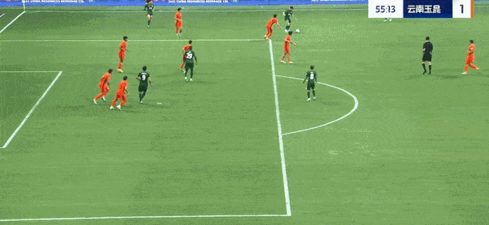 随着国安队2-1，泰山队2-2，海港2-1，中超积分：2队成争冠大热门