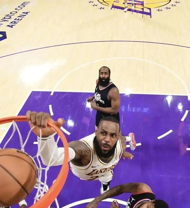 23个赛季！历史首人！詹姆斯NBA最后一舞或将申请交易