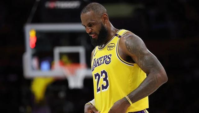 23个赛季！历史首人！詹姆斯NBA最后一舞或将申请交易