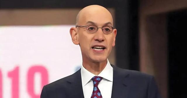 都是演戏，艾顿被买断，苏群一针见血，独行侠媒体说了大实话！
