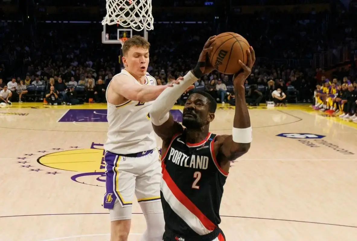 白白浪费天赋！这4名现役NBA状元，都已沦为水货了