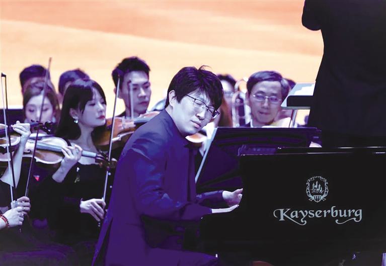 音乐为炬照亮浩瀚征途 奋斗为弦奏响航天乐章