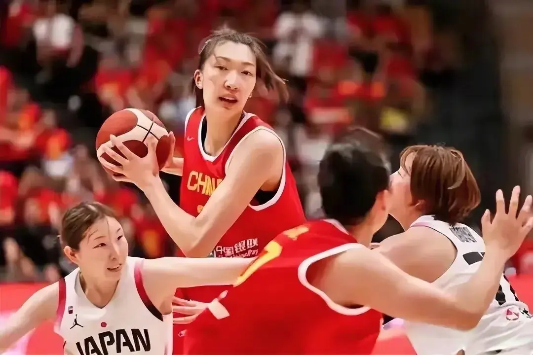 女篮动态！李月汝下一站已定，中国女篮深圳亚洲杯有两大优势
