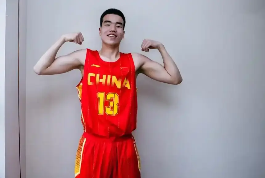 年龄真实！U16国少14岁领袖医学测试单曝光 未来模板是东契奇