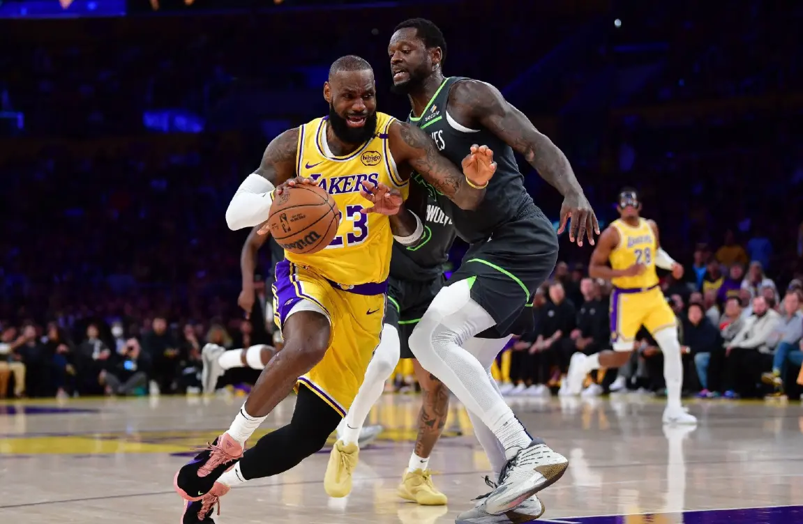六人连续被截胡，成NBA唯一输家！詹姆斯选择没错，你确实该离开