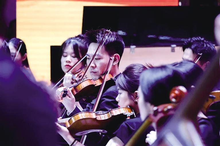 音乐为炬照亮浩瀚征途 奋斗为弦奏响航天乐章