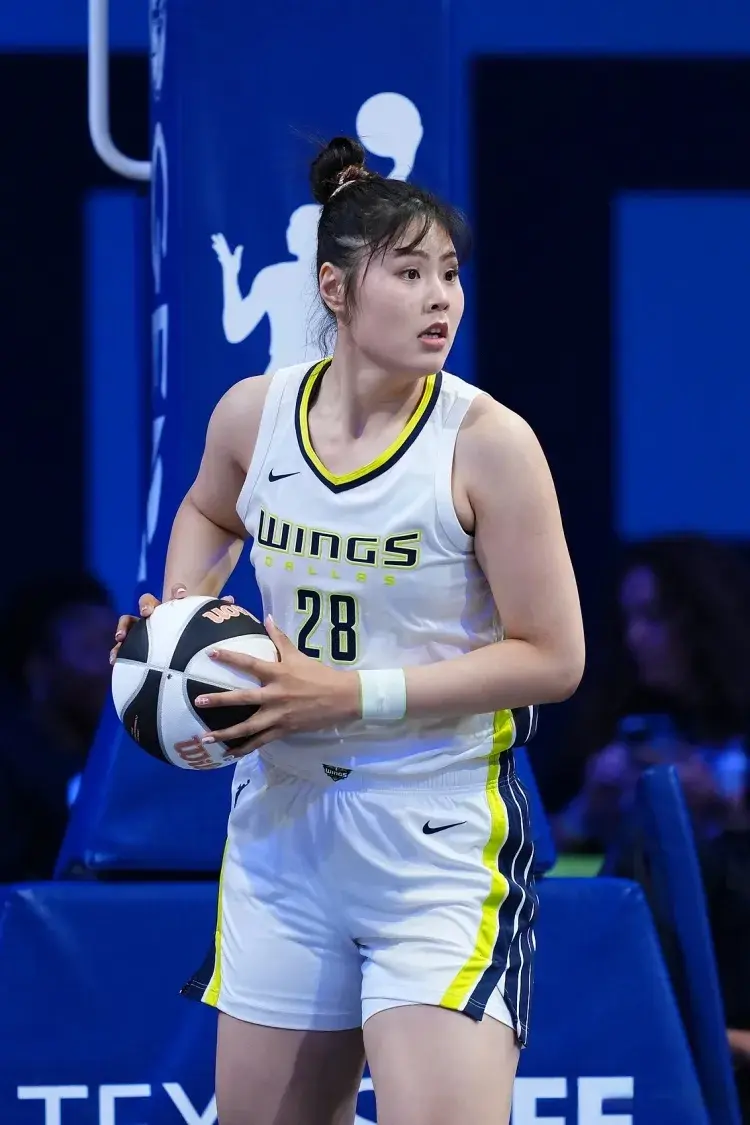 女篮动态！李月汝下一站已定，中国女篮深圳亚洲杯有两大优势