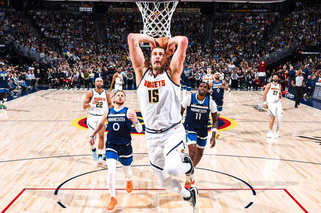 一笔交易，一笔签约，闷声发大财！NBA豪门崛起，打乱西部格局