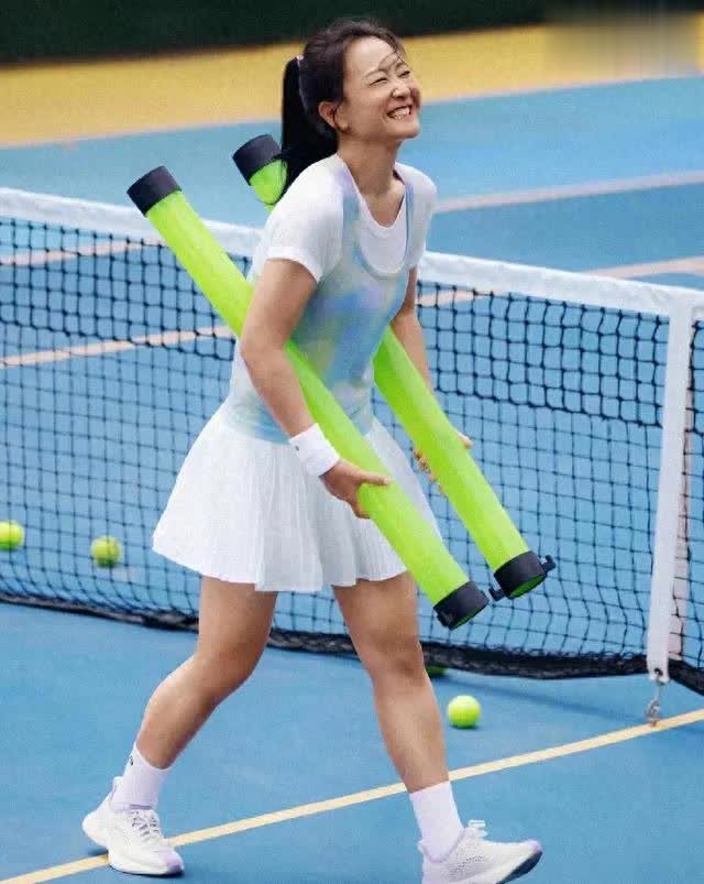 100斤不白减！1年后再看43岁瘦身成功的贾玲