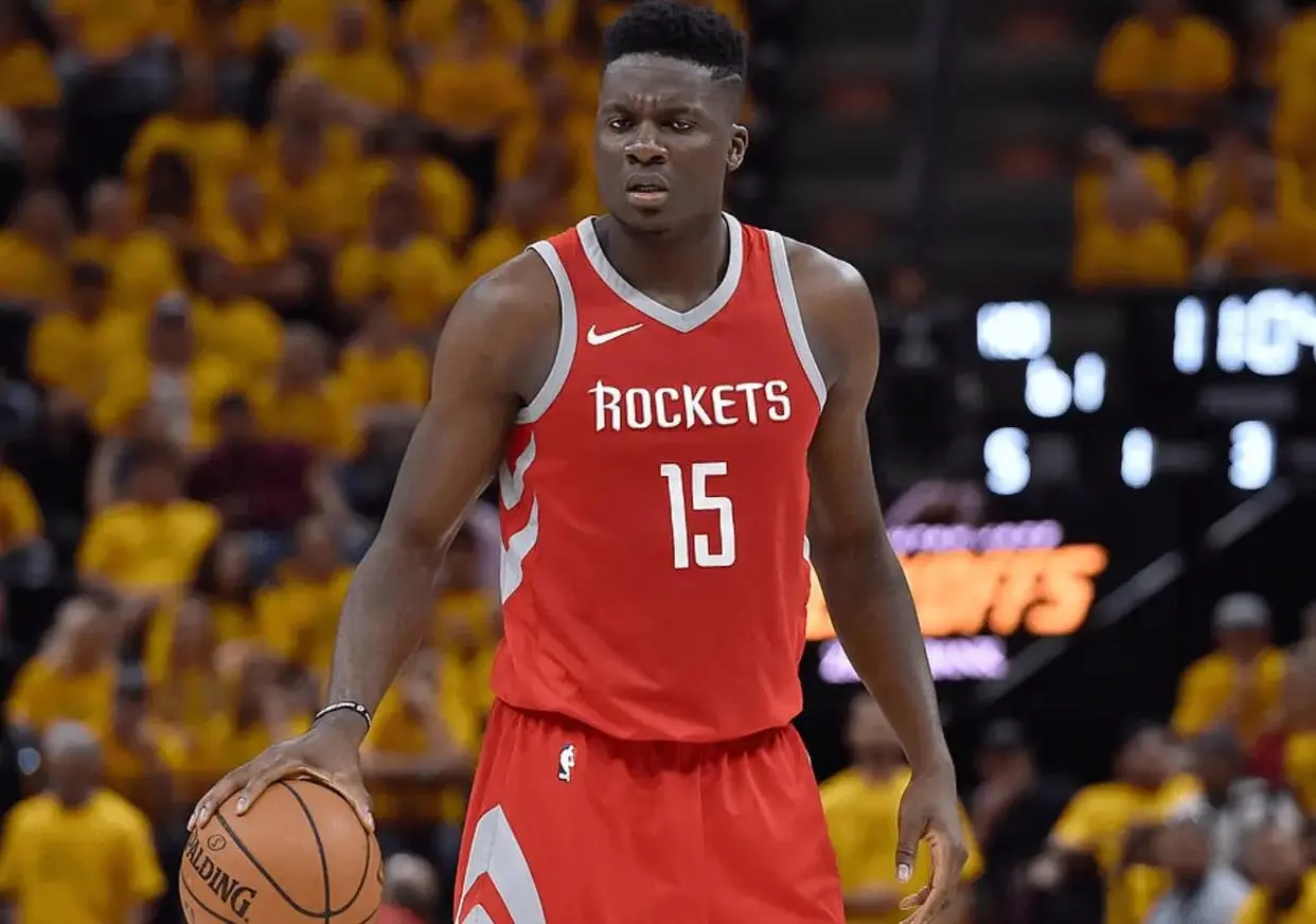 NBA一夜28笔交易！湖人捡漏成功，勇士中锋离队，火箭成最大赢家