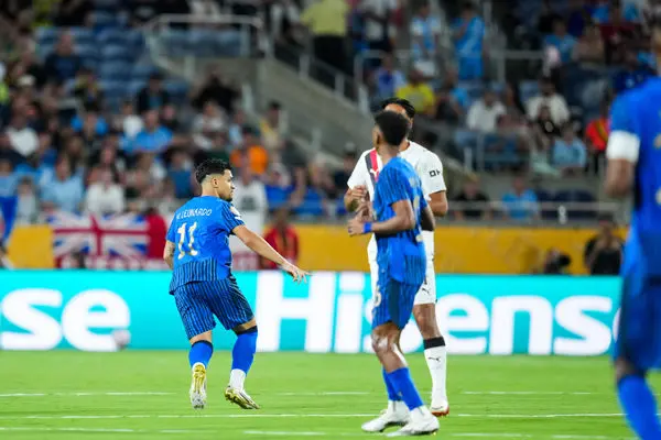 0-2，3-4！世俱杯一夜两大超级冷门：13亿豪阵倒地，曼城无缘8强