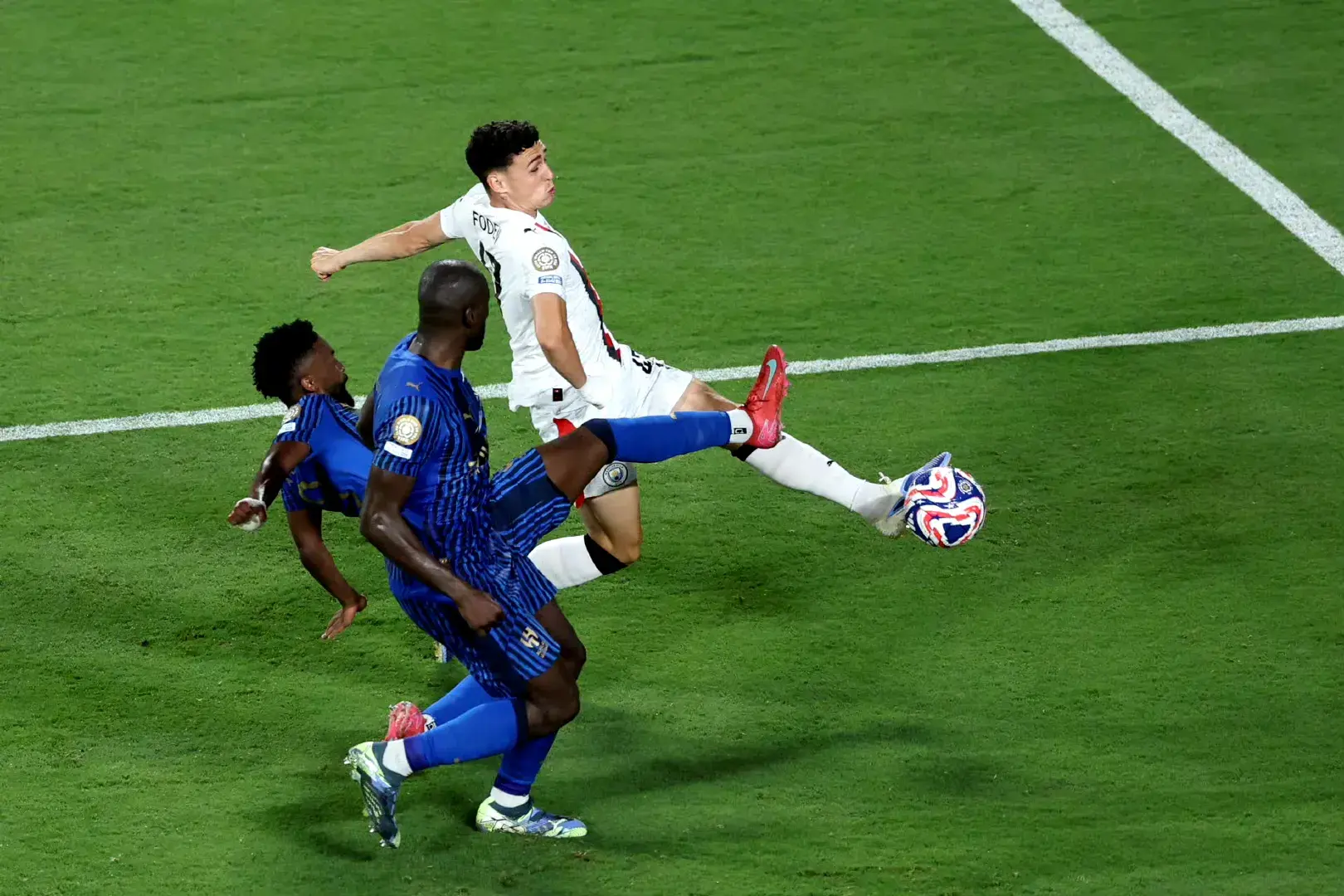 4-3！2-0！世俱杯连爆冷，两大欧洲豪门遭淘汰，曼城加时被绝杀！