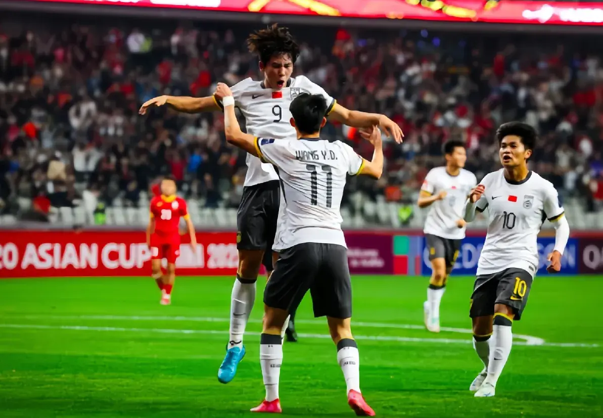 U22国足集结30名大将 对阵伊拉克 9名主力缺席 欲夺亚洲杯冠军