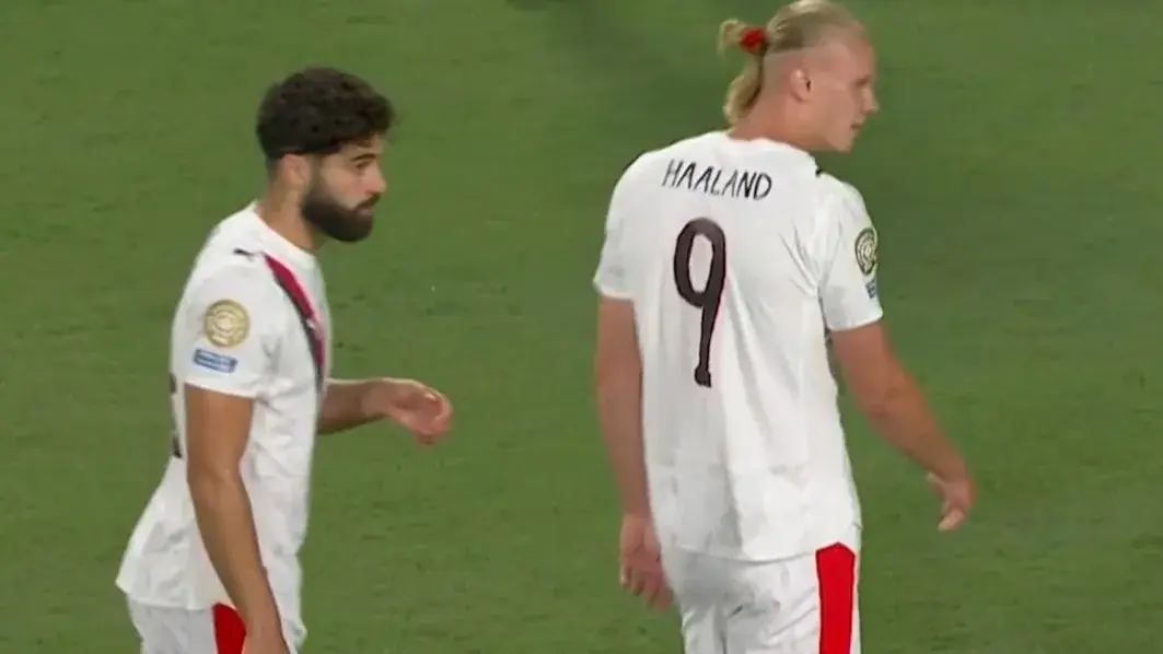 世俱杯太疯狂，4-3！亚洲独苗创造奇迹，绝杀曼城，8强只剩两席！
